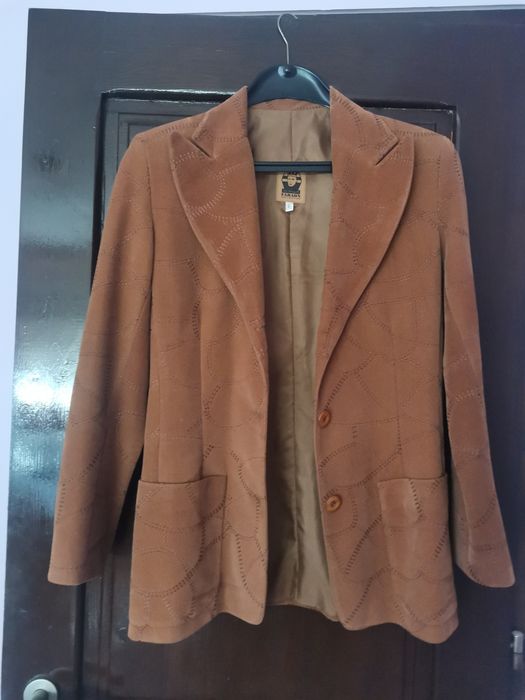 Кафяво дамско сако