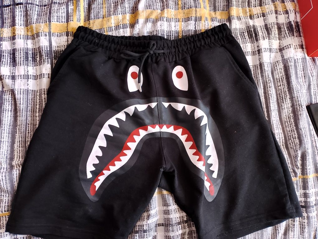A Bathing ape set