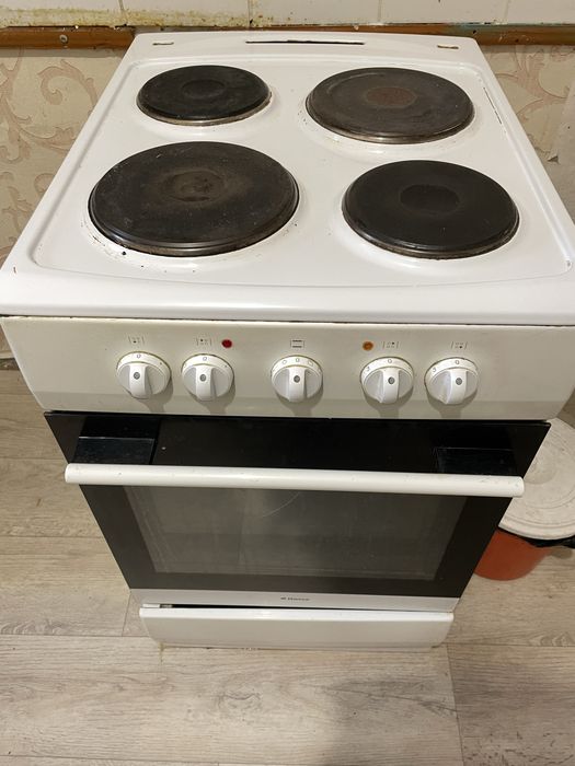 Продам электрическую плиту