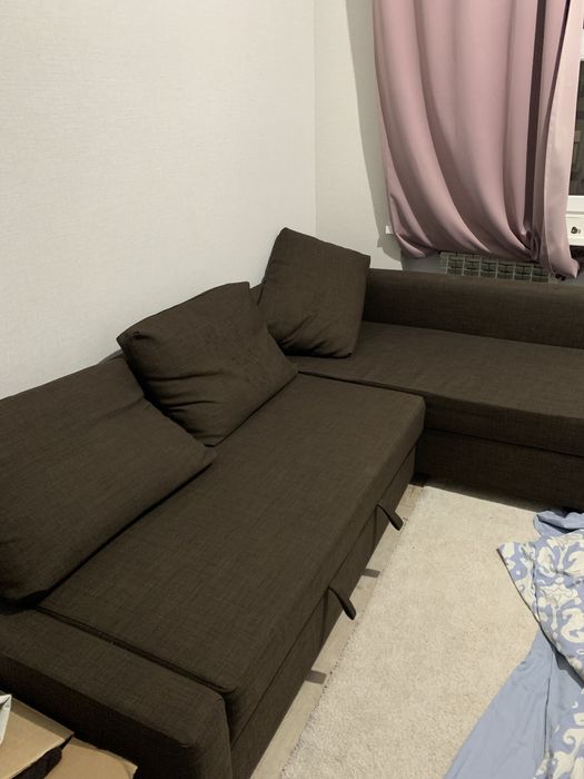 Продам диван в нормальном состоянии