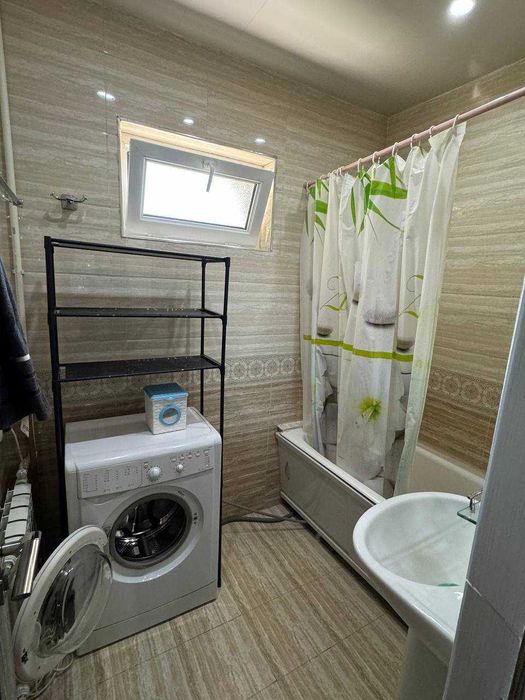 Продажа квартира 3/3/4 в Ул Юсуф Хос Ходжиба Ор Парк Бобур!!