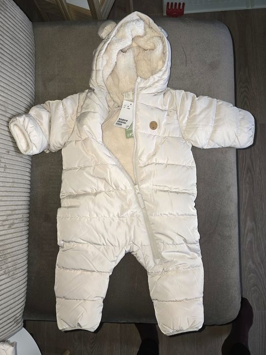 Бебешки зимен космонавт HM
55лв