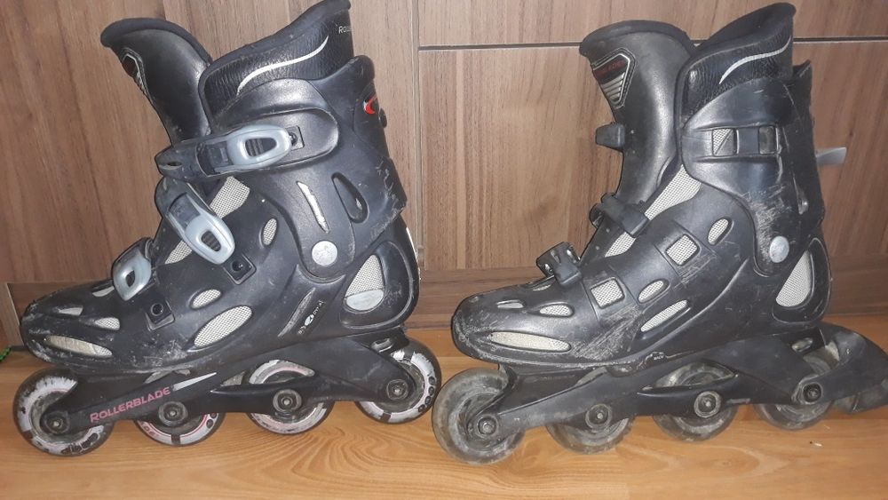 Vand role Rollerblade în stare buna