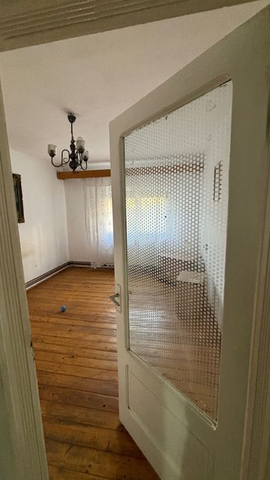 Vand apartament decomandat