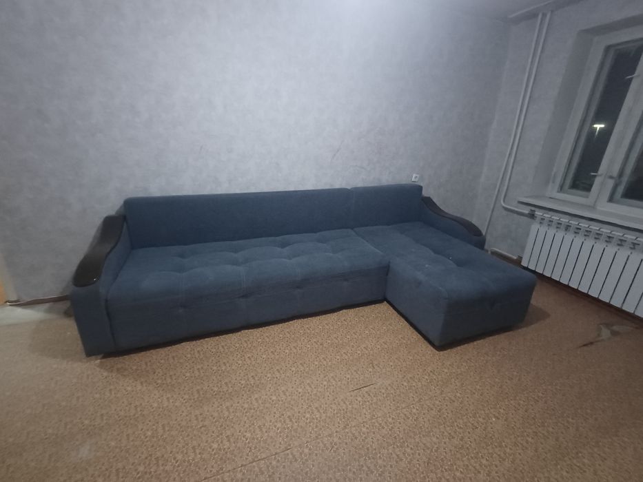 Диван 3 метр б/у но в идеальном состояние