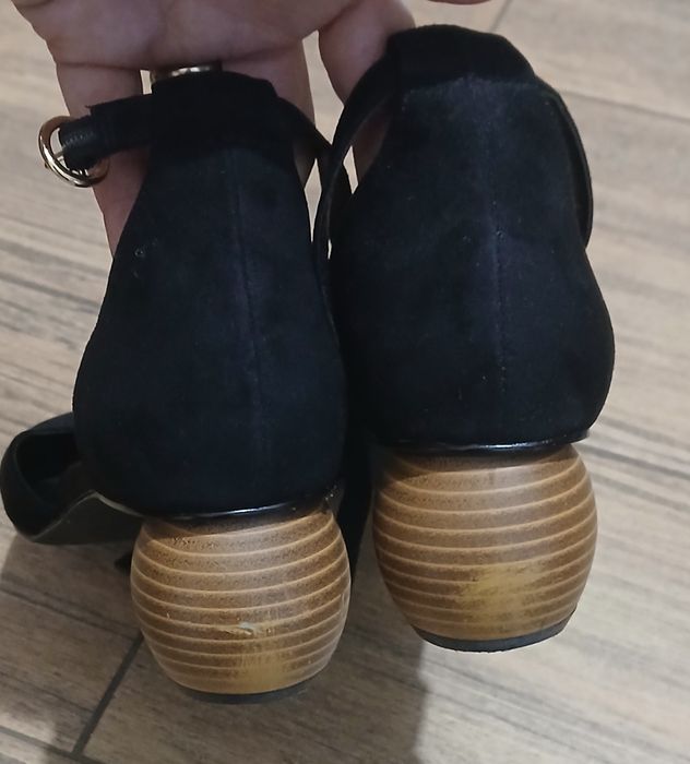 Pantofi dama cu toc mic si rotund