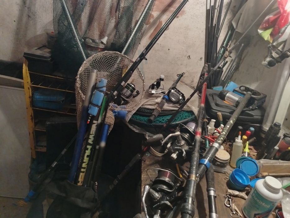 Vând scule PESCUIT Somn crap Artilerie Grea FOARTE multe plus accesori