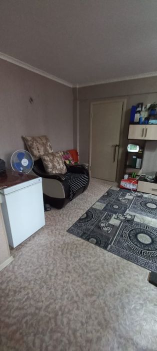 Продам двухкомнатную квартиру теплую сухую в центре