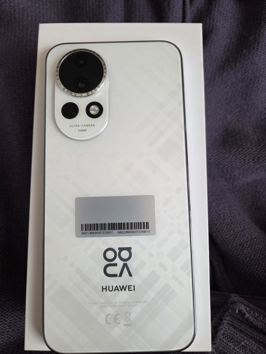 Продавам Чисто нов  Huawei Nova 13