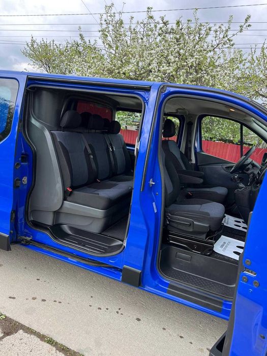 Vand opel vivaro cu 6 locuri si duba an 2015 euro 5maxim de lung