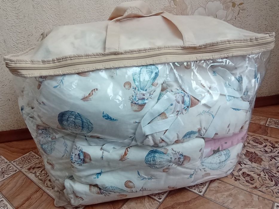 Продам бортики подушки на детскую кроватку, 12шт.