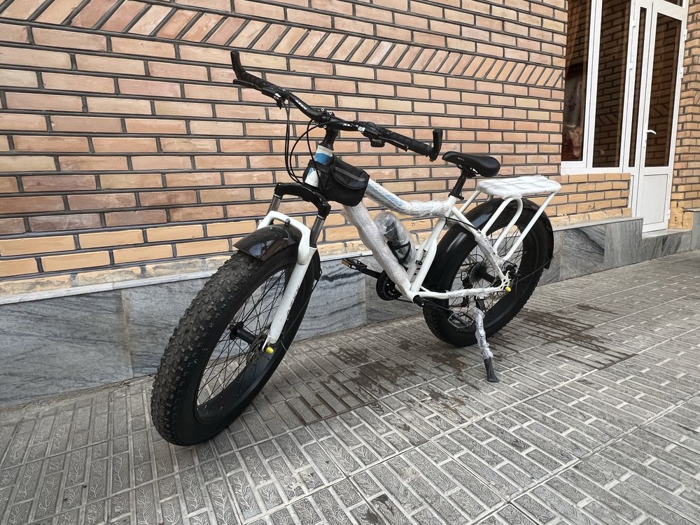 Новый большой велиосипед