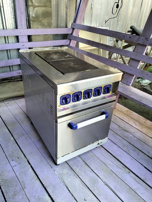 Электрическая плита Abat с духовкой