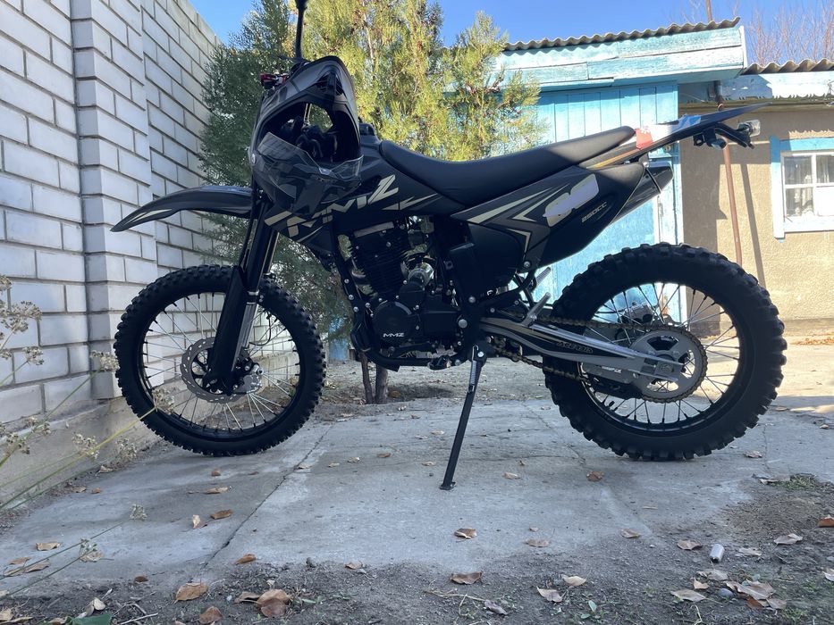 Обменяю новый мотоцыкл на Айфон 17