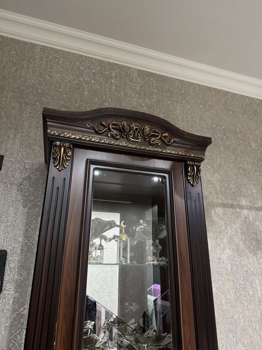 Продам Шкаф витрина сервант 2 шт