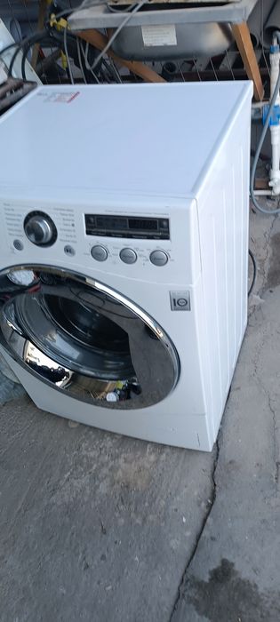 Продается стиральная машина инверторная