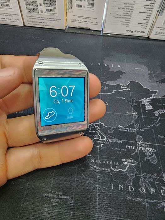 Samsung Gear S soati sotiladi. Camerasam bo.