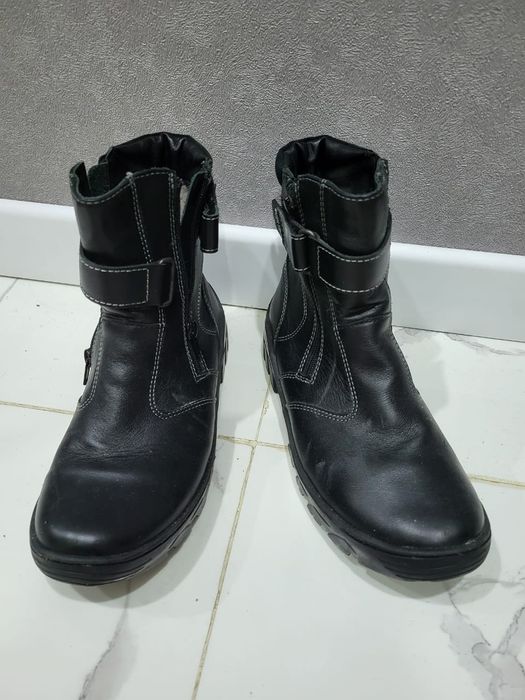 Зимние кожа  ботинки подростковые 39 размер