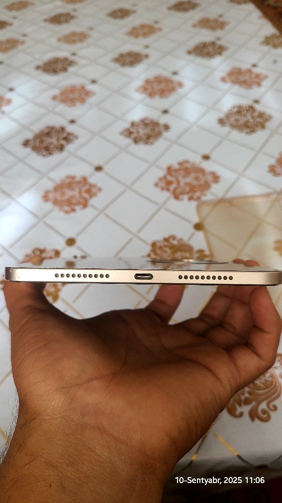 ipad mini 6 64 wi-fi koropkasi bor ishlashi yaxshi usta kòrmagan