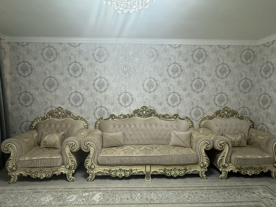 Диван и кресло