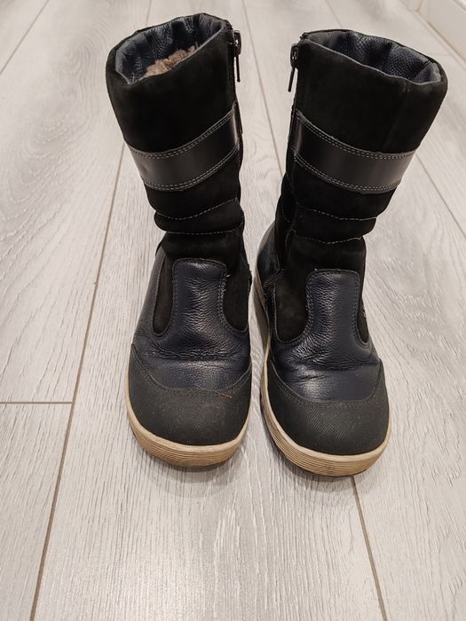 Подам зимние сапоги на девочку