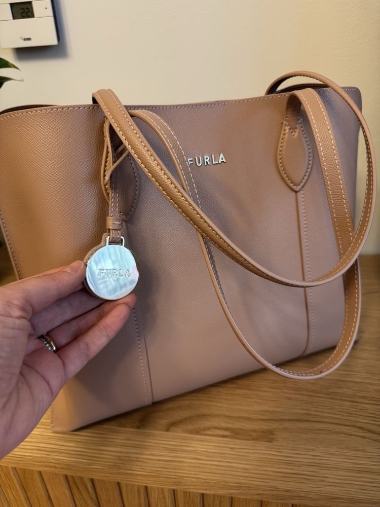 Geanta Furla noua