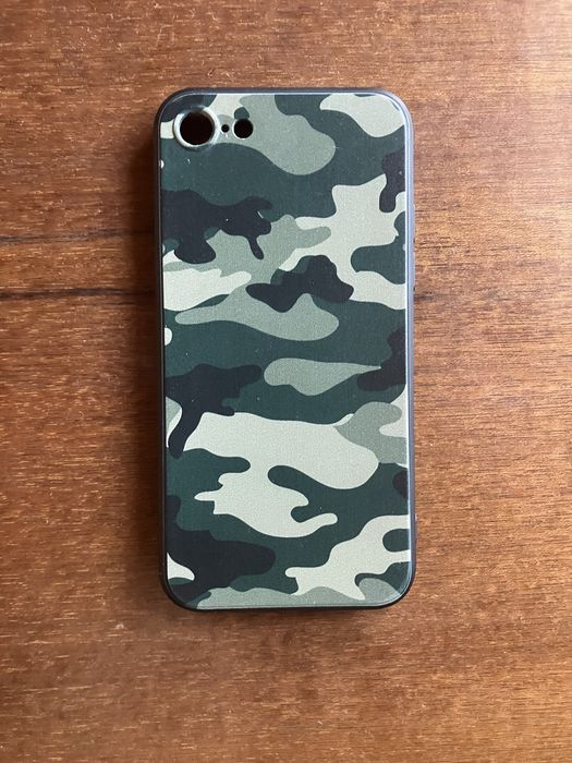 Vand 4 huse iphone 7/8/SE