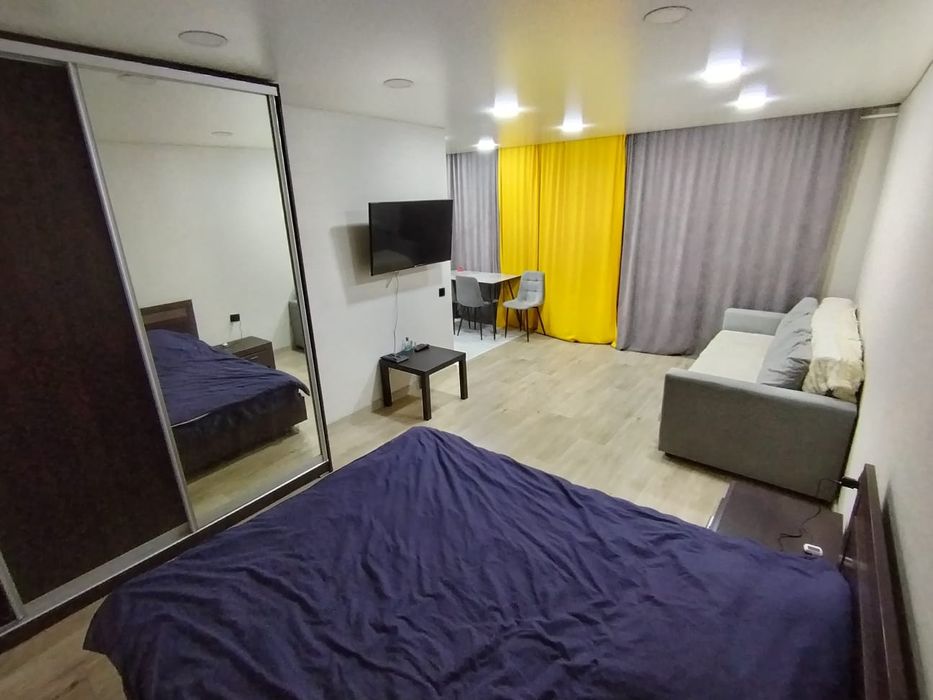 Продам мебель кровать , шкаф , тумба