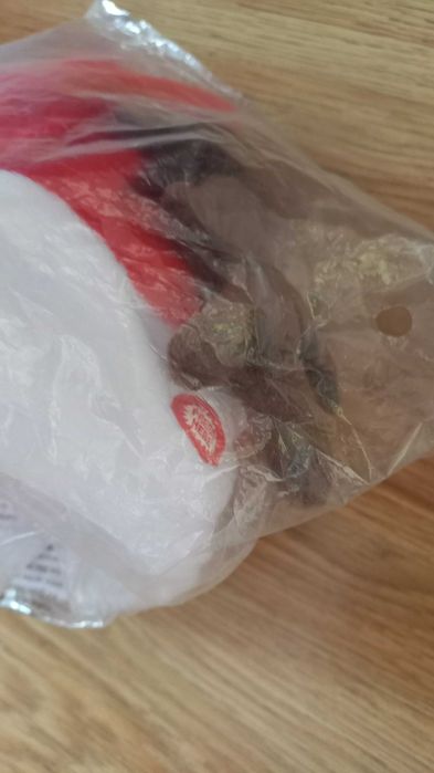 Коледна шапка със звук и движение