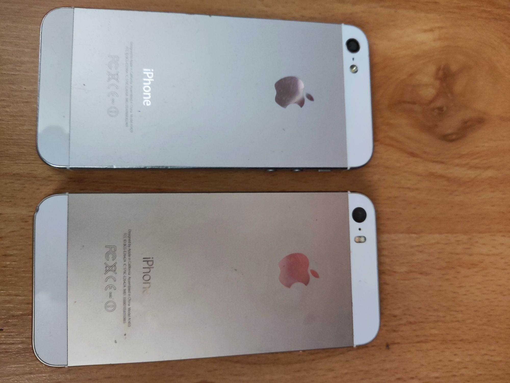 Телефони 2 на брой Айфон 5 и 5 S 32 GB работещи