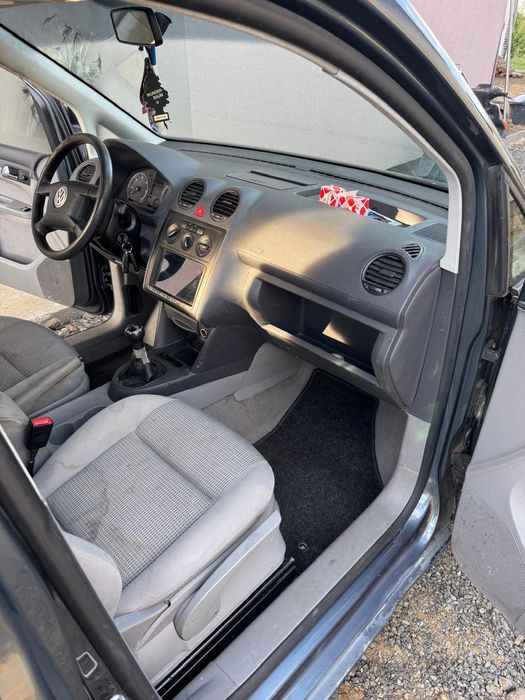 Vând Wolswagen Caddy