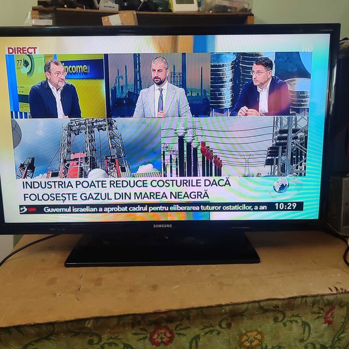 tv samsung 32 inci ,80cm  vortex 80 cm