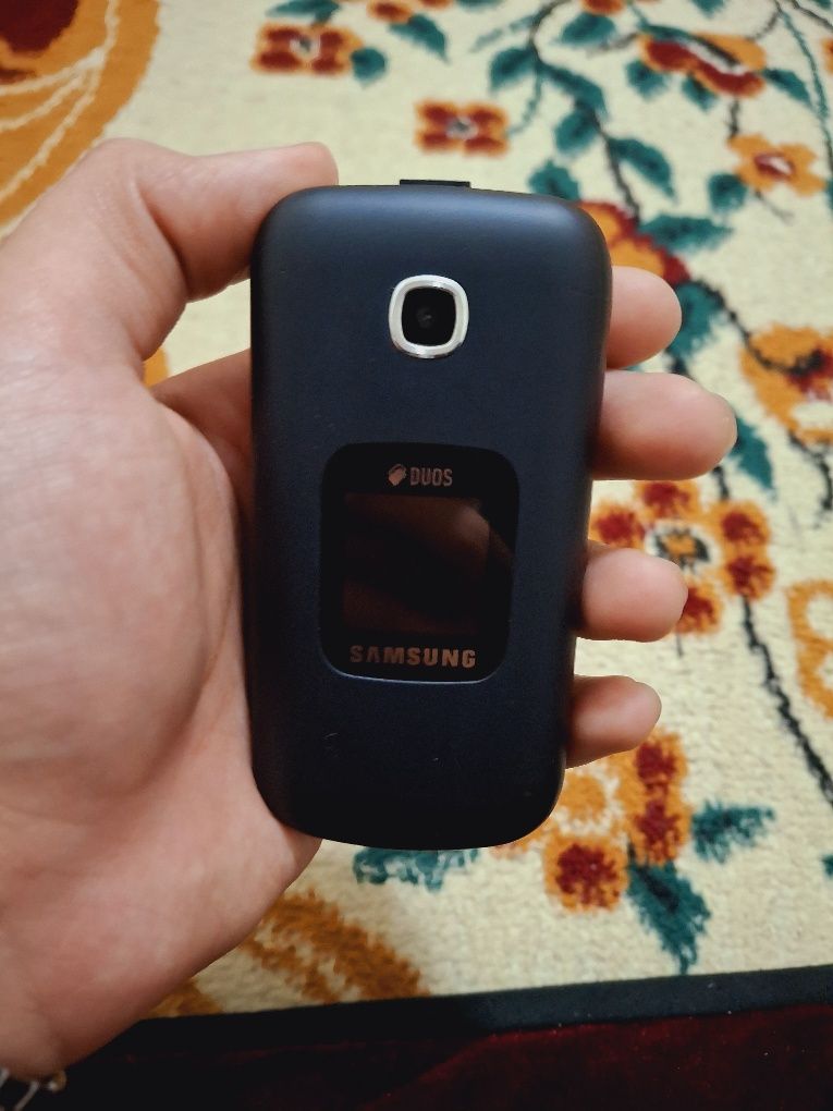 Samsung duos perfectum srochna sotiladi