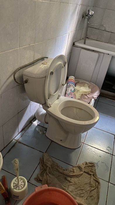 Унитаз ромашка продаеться верх …,,gkdhebdnelz