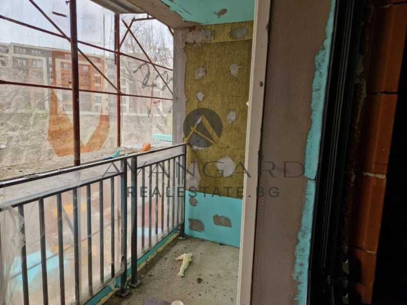 оф.23483 Двустаен с акт 14 в малка бутикова сграда/ Смирненски
