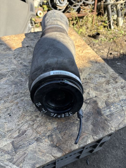 Въздушна възглавница задна за JEEP Grand Cherokee 2015год.