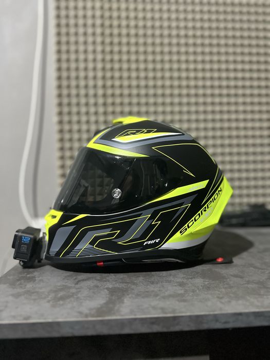 Каска Scorpio R1