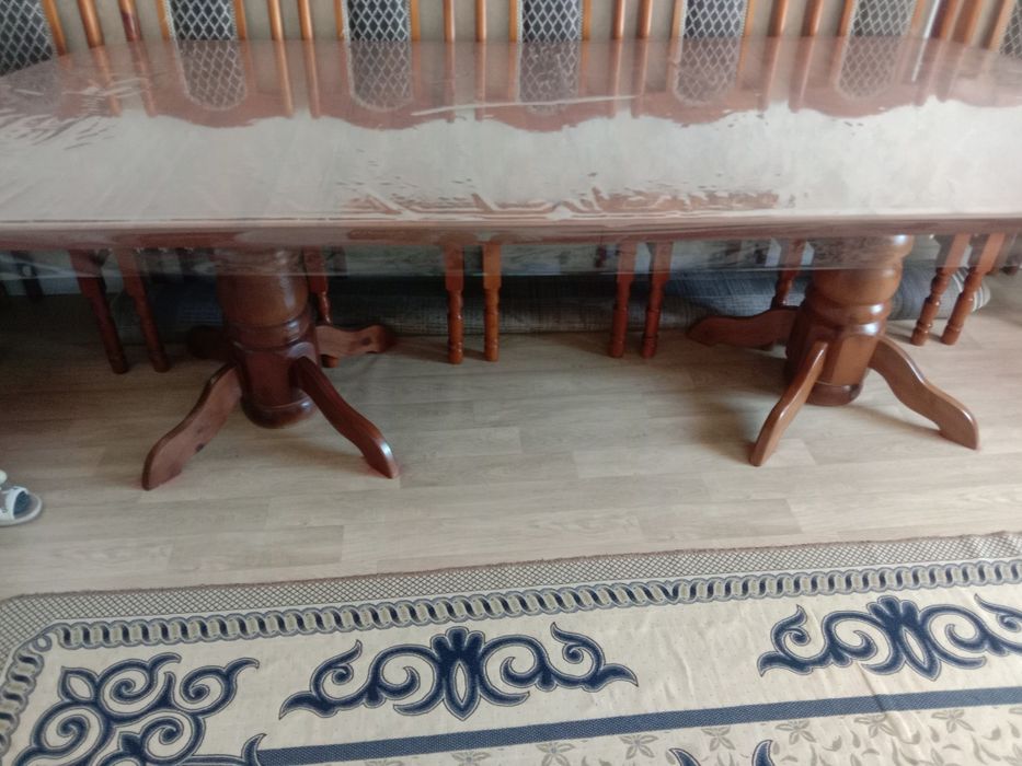 Конак болмеге стол