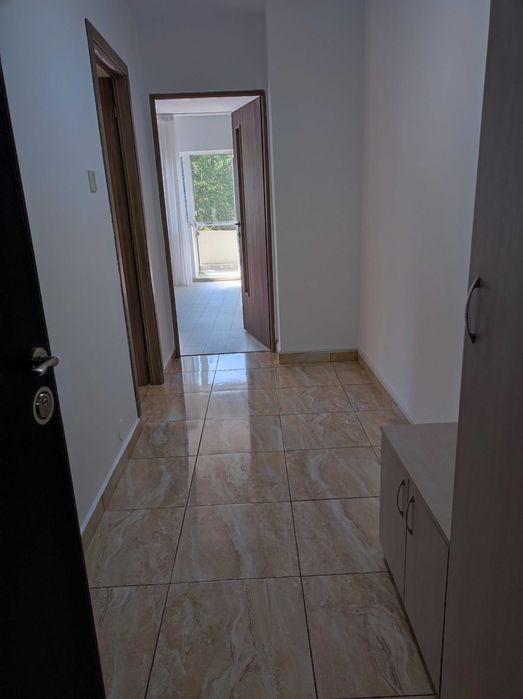 Apartament cu 2 camere de vanzare zona Democratiei
