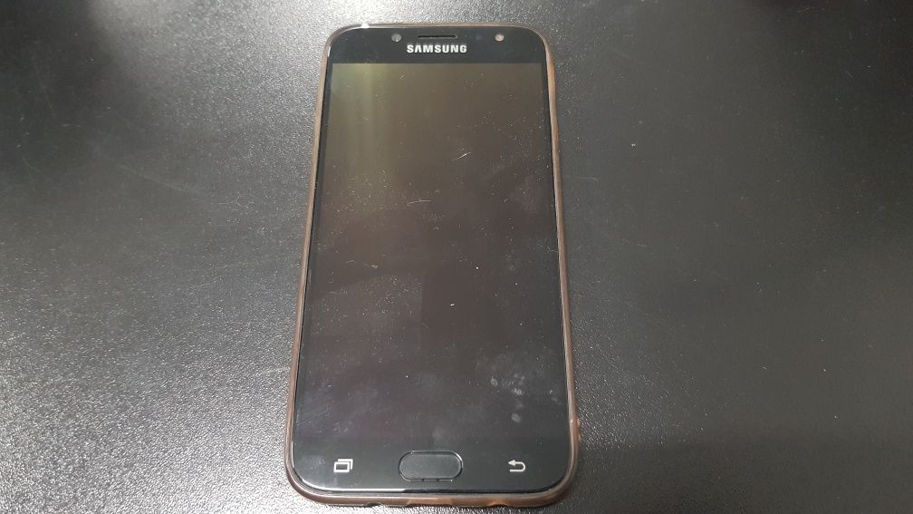 Samsung J7 mobile phone