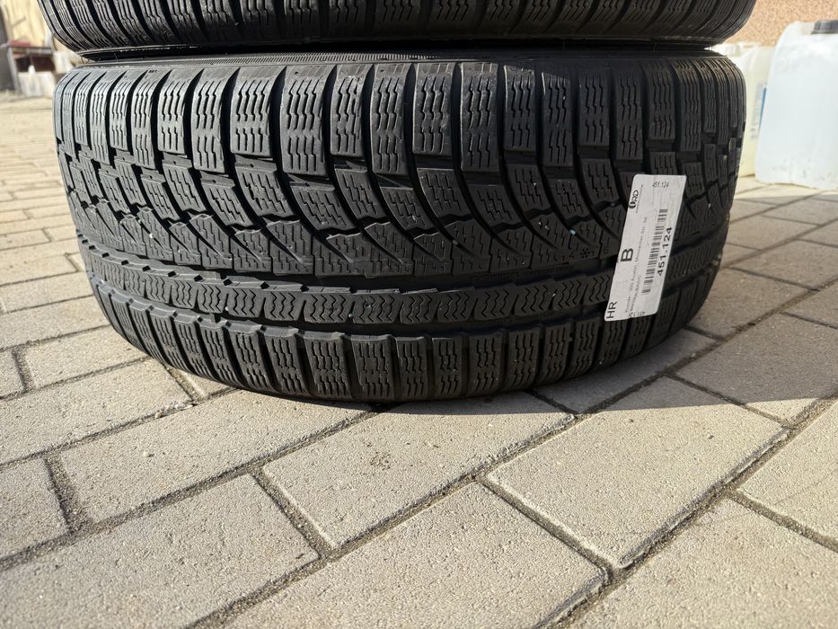 Anvelope 235 45 18 Nokian Iarna