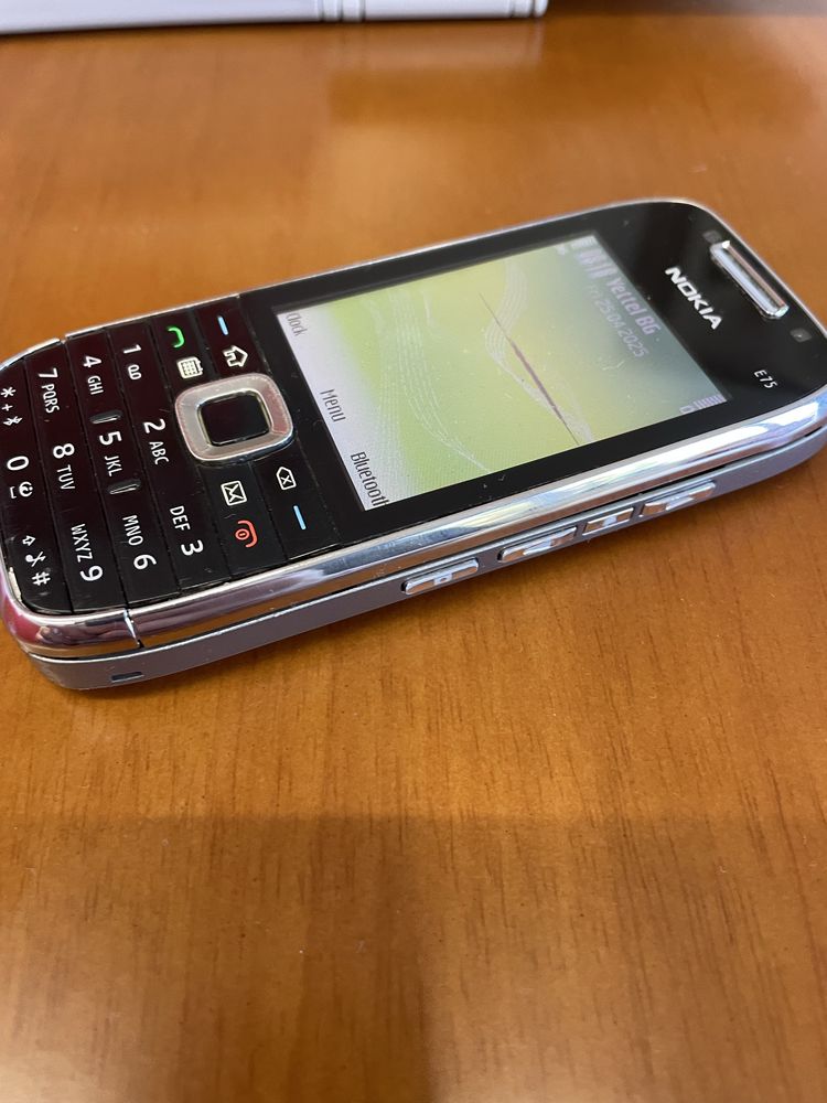 Nokia e75 Нокиа е75 продава се