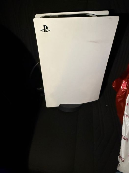 PlayStation 5 в хорошем состоянии