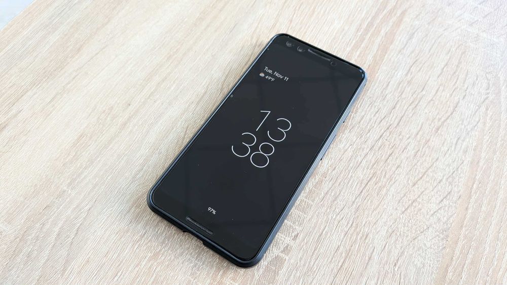Google Pixel 3 , с окомплектовка + 2 кейса, нова батерия