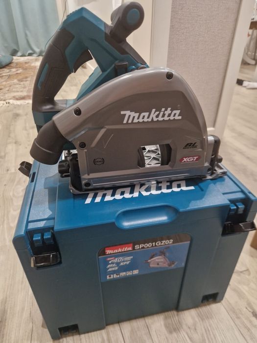 Пила погружная бесщеточная Makita 40B XGT