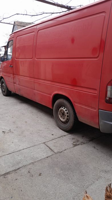 Transport  moloz,  balastru,piatră, pietris,debarasări,