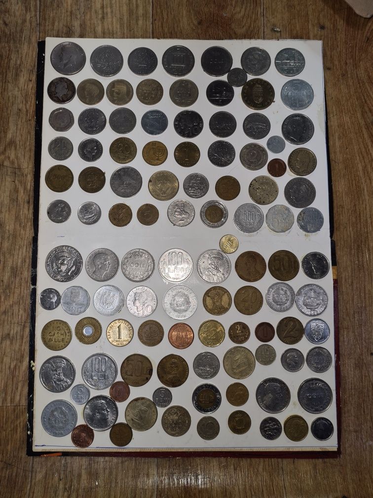 Monede vechi diferit
