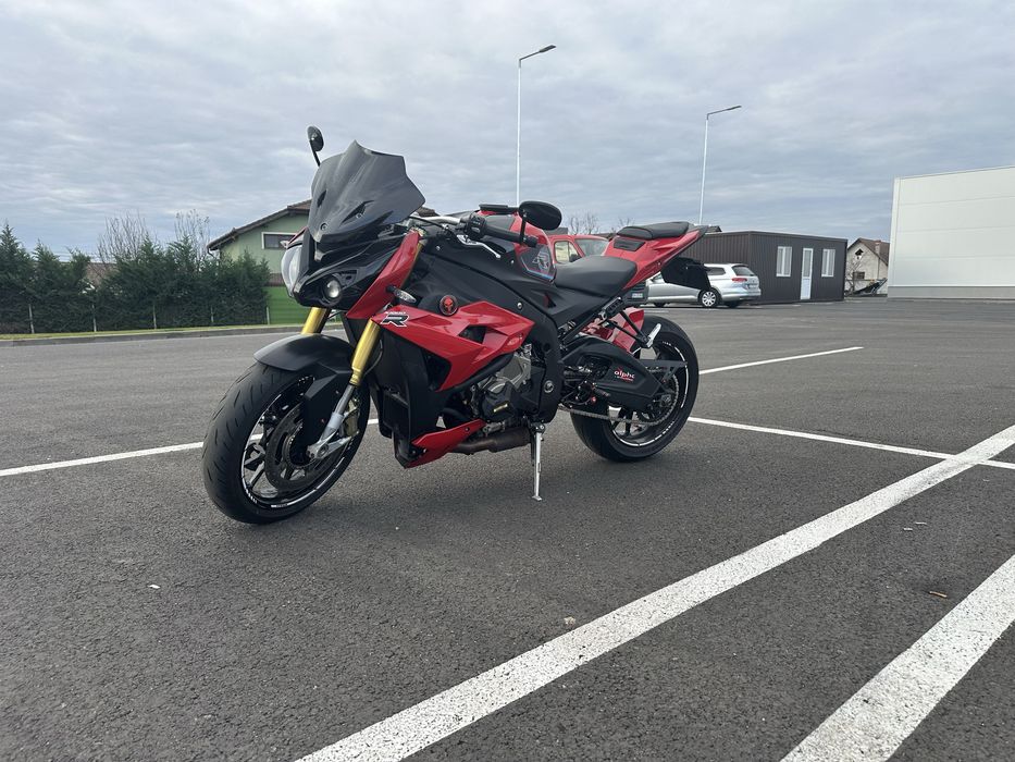 BMW S1000r