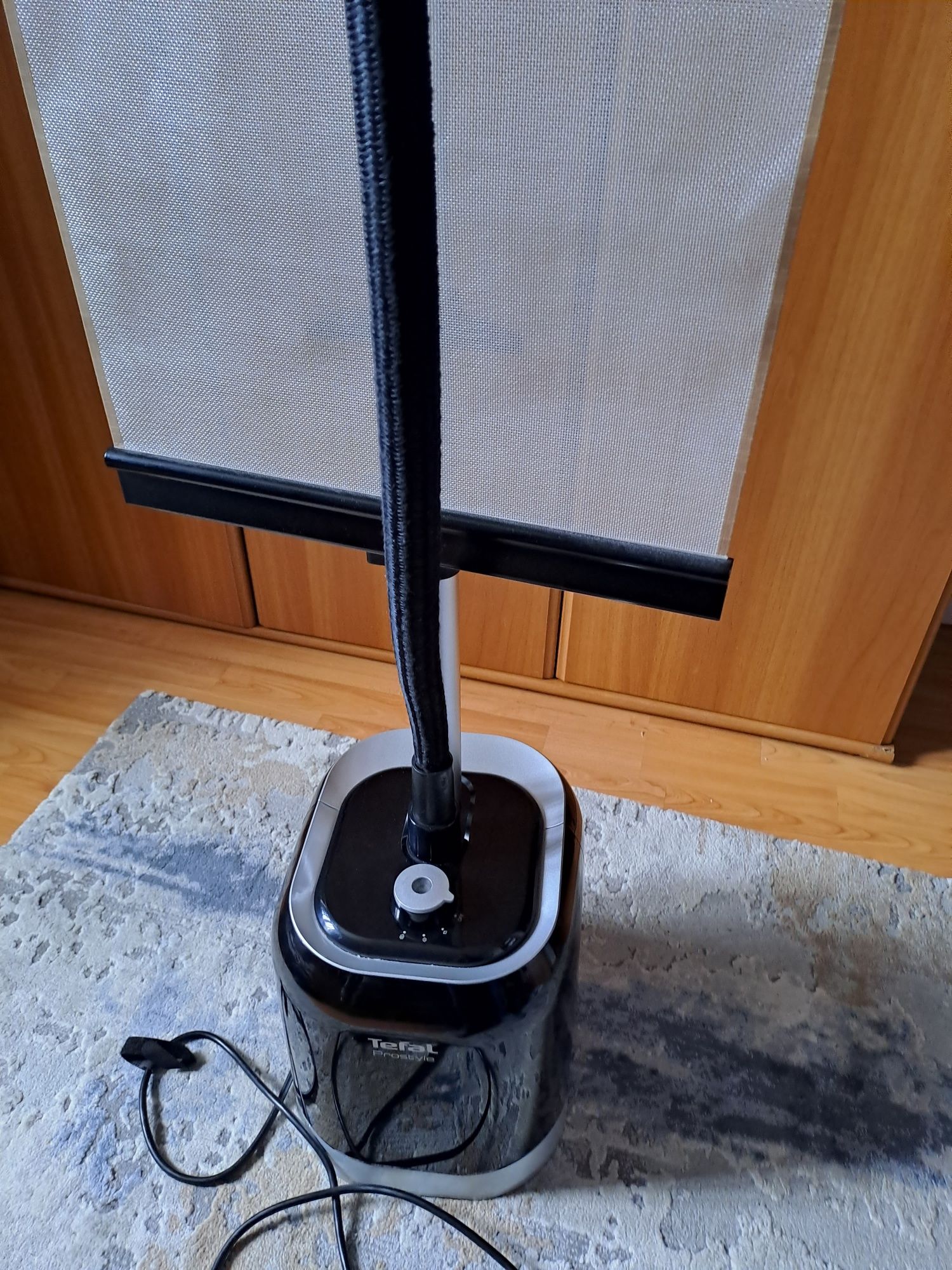 Fier de călcat vertical Tefal