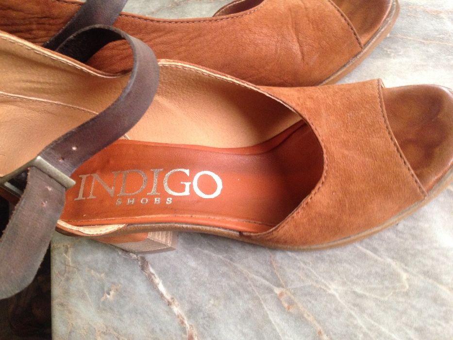 Дамски обувки на Индиго
